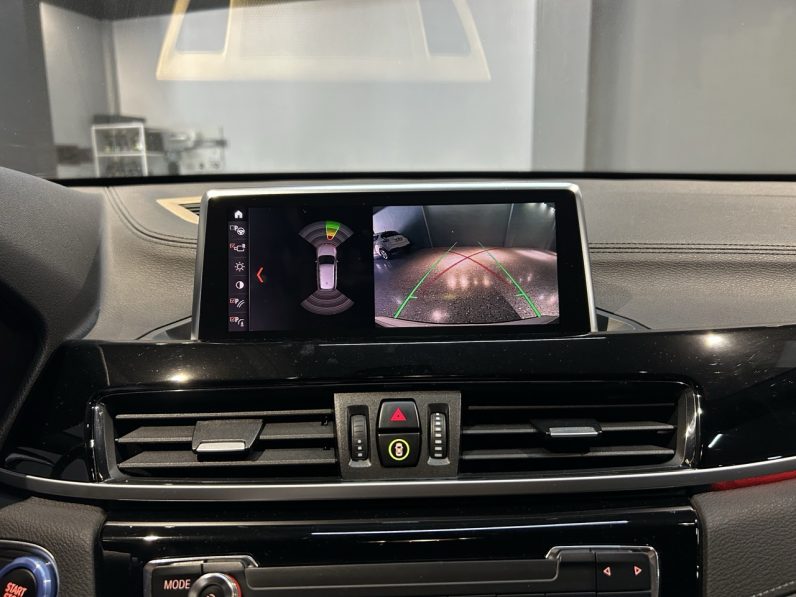 
								BMW X1 20i full									