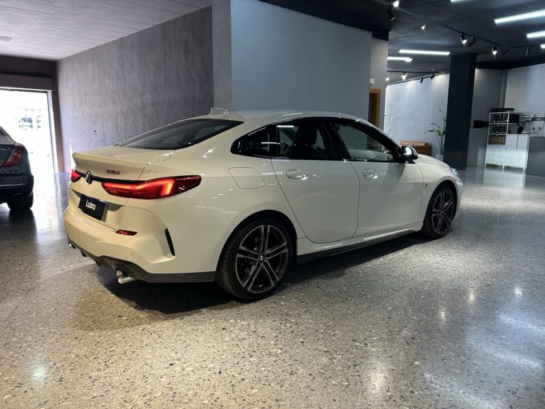 
								BMW Serie 218d full									