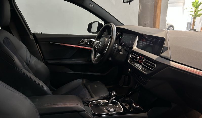 
								BMW Serie 218d full									