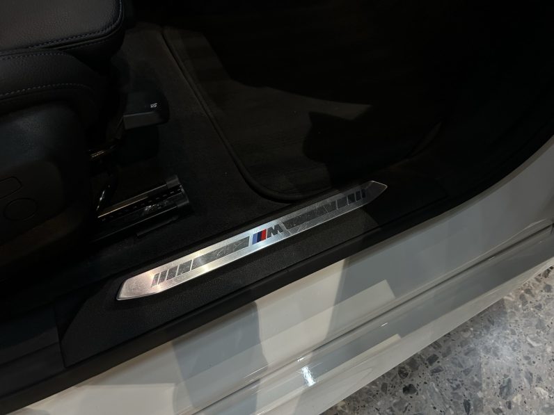 
								BMW Serie 218d full									