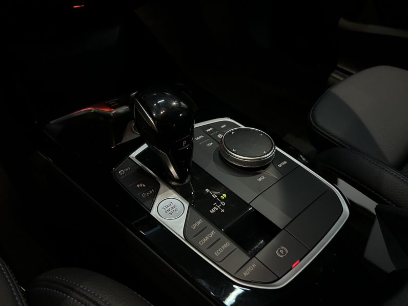 
								BMW Serie 218d full									