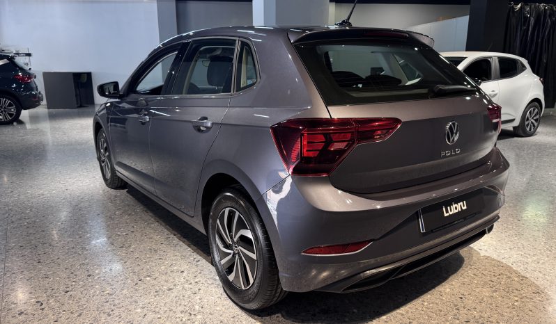 
								Volkswagen Polo Life full									