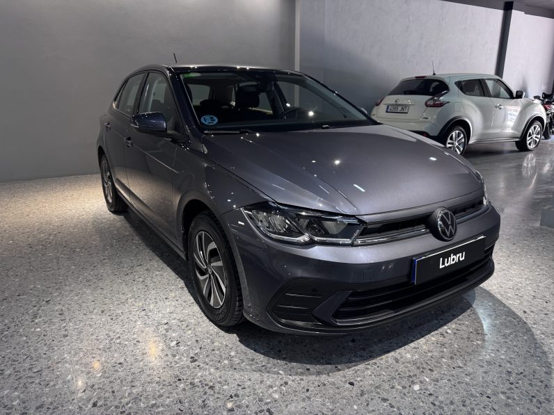 
								Volkswagen Polo Life full									