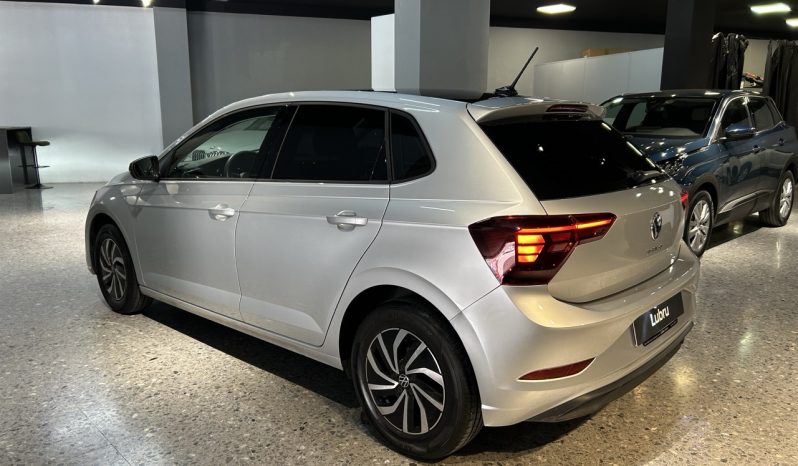 
								Volkswagen Polo Life full									