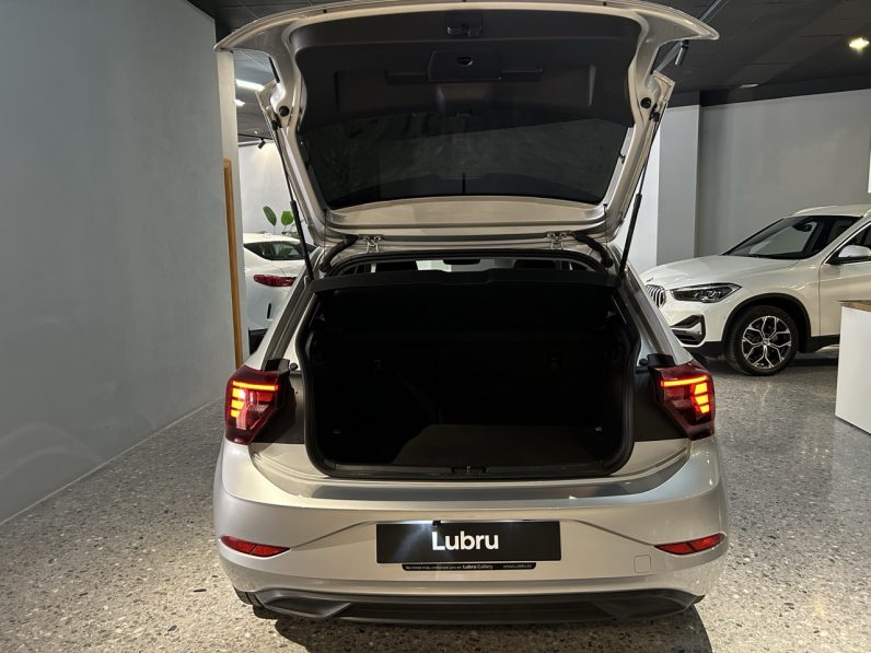 
								Volkswagen Polo Life full									