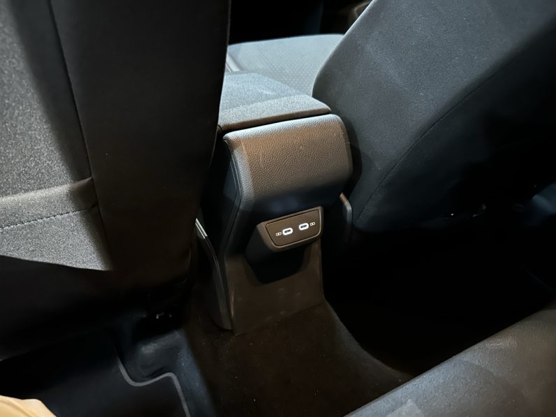 
								Volkswagen Polo Life full									