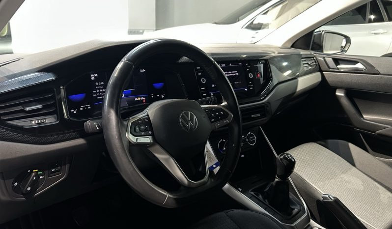 
								Volkswagen Polo full									