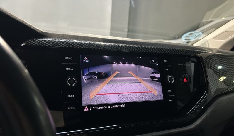 
								Volkswagen Polo full									