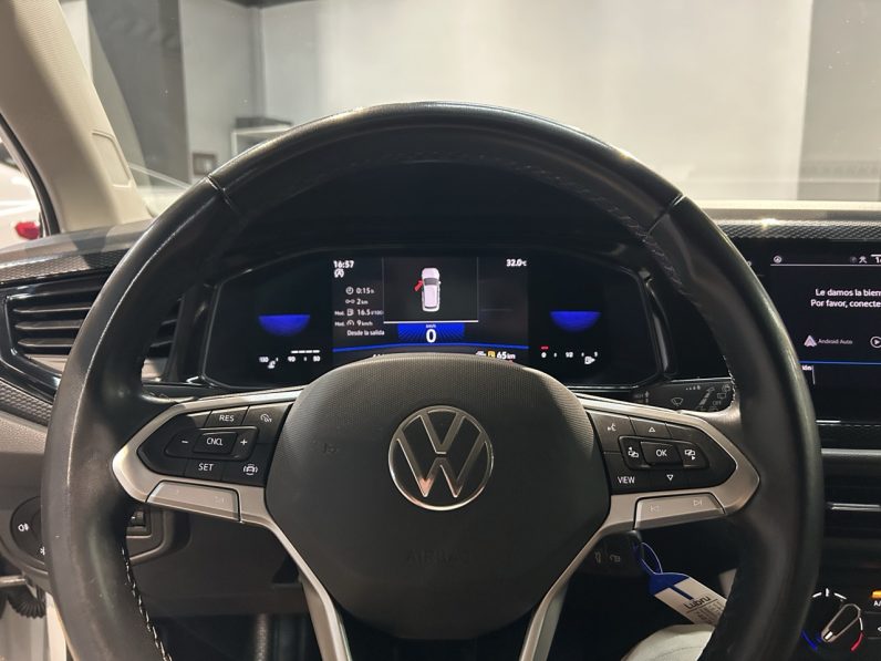 
								Volkswagen Polo full									