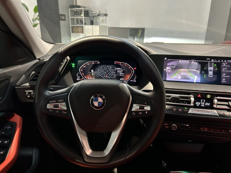 
								BMW Serie 2 220d full									
