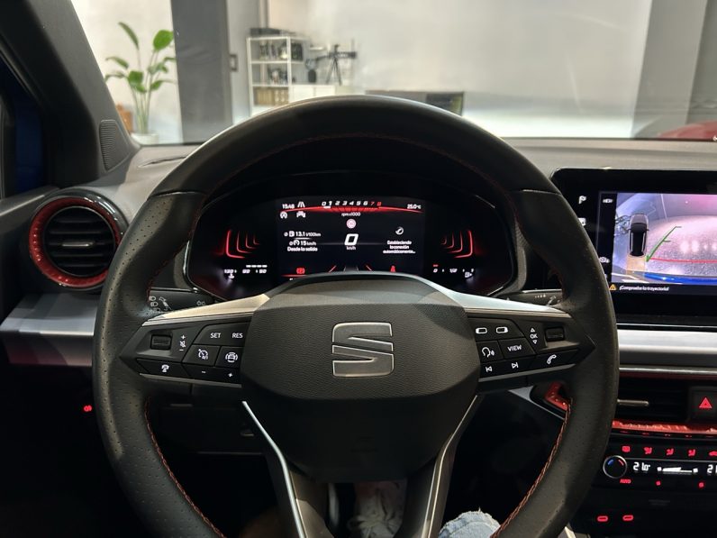 
								Seat Arona FR XM full									