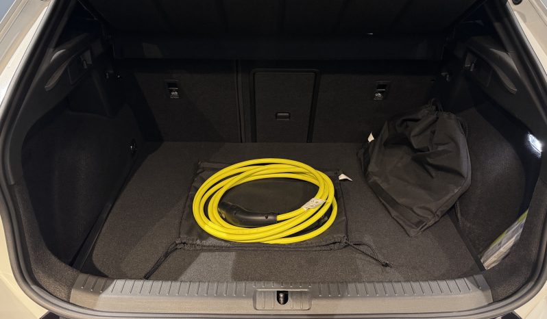 
								Cupra Formentor 1.5 ETSI full									
