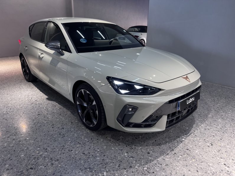 
								Cupra Leon 1.5 ETsi full									