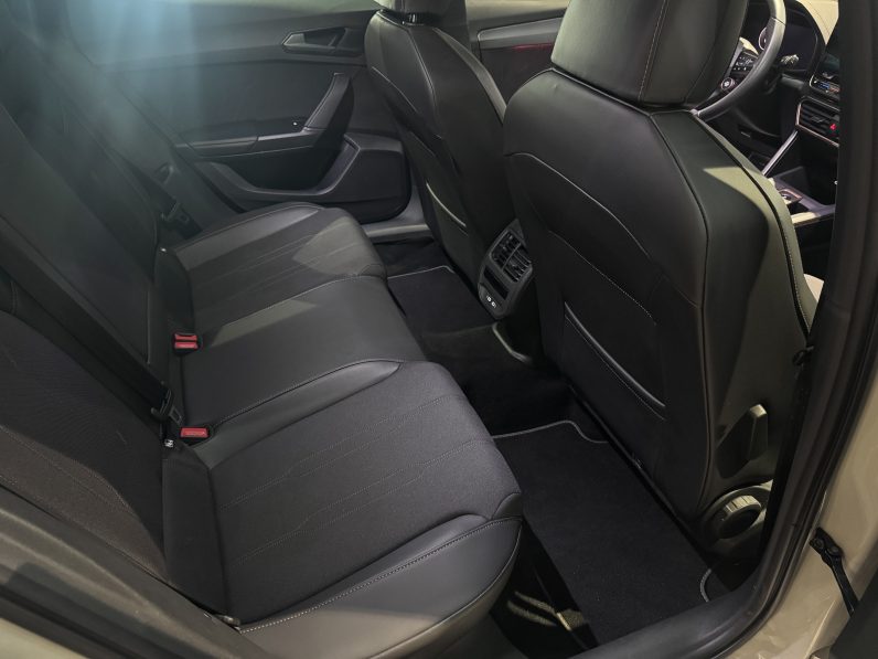 
								Cupra Leon 1.5 ETsi full									