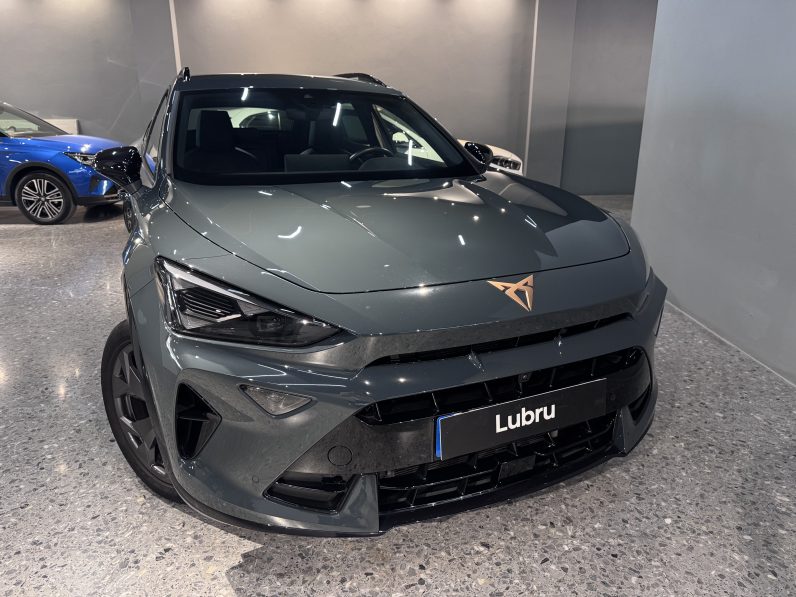 
								Cupra Formentor 1.5 E-Hybrid full									