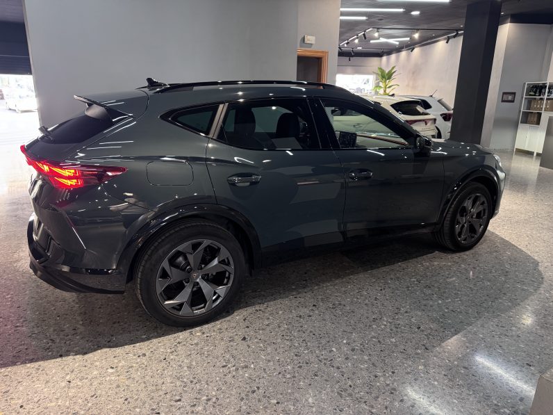 
								Cupra Formentor 1.5 E-Hybrid full									