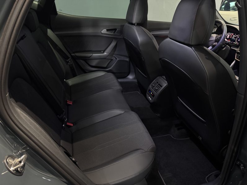 
								Cupra Formentor 1.5 E-Hybrid full									