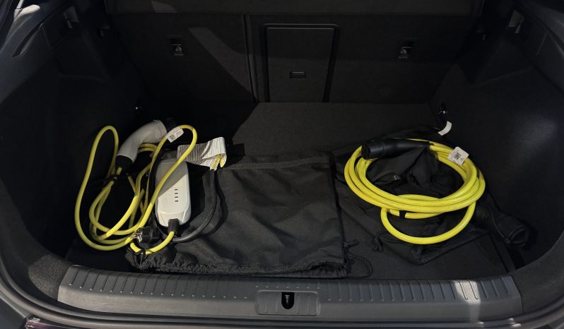 
								Cupra Formentor 1.5 E-Hybrid full									