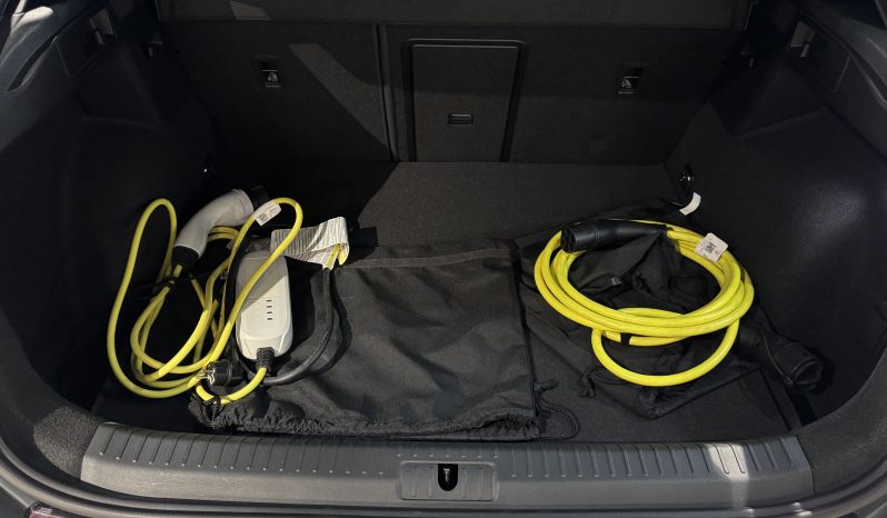 
								Cupra Formentor 1.5 E-Hybrid full									