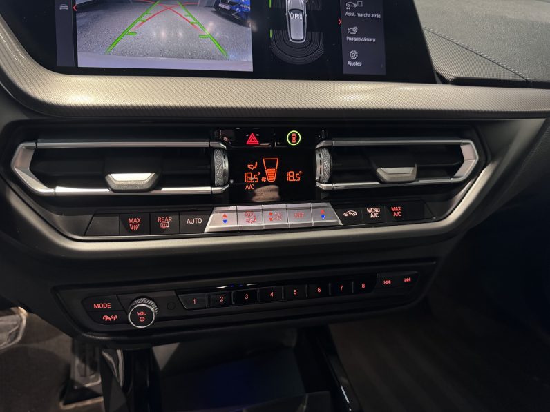 
								BMW Serie 1 118d full									